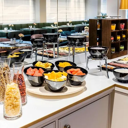 Hotel Nh Stephanie 4*